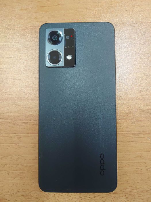 Продается телефон OPPO Reno7