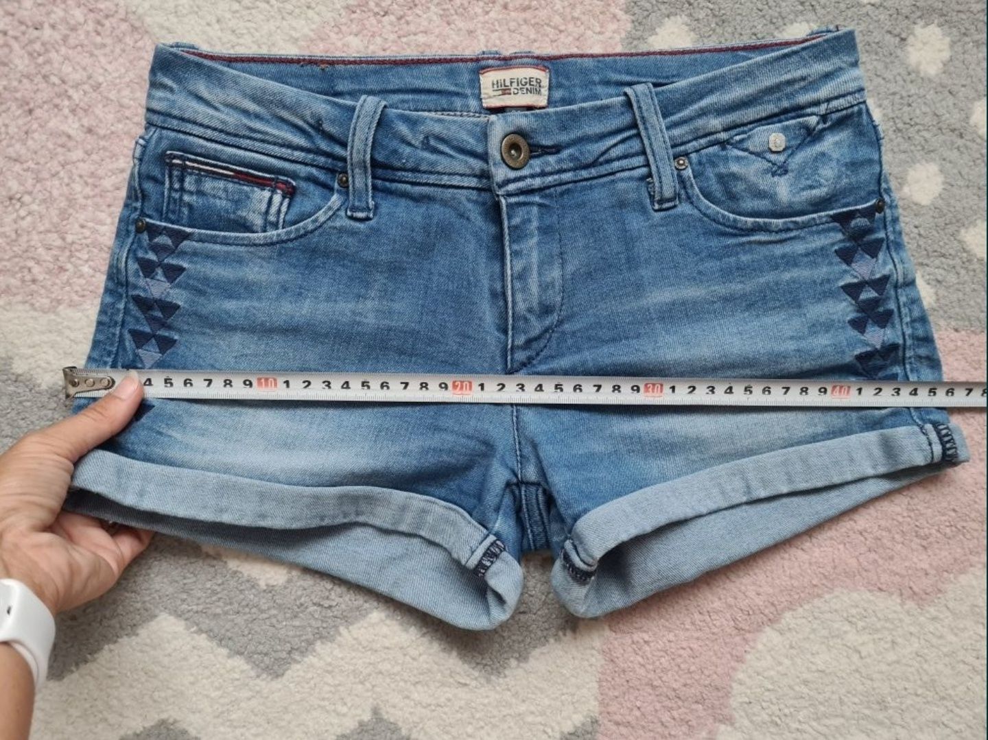 Blugi scurti Tommy Hilfiger marime Xs-S