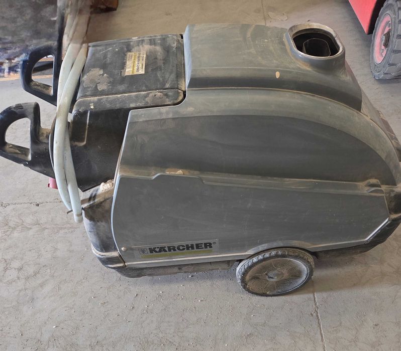 Пароструйка KARCHER