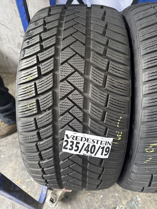 235/40/19 Vredestein M+S