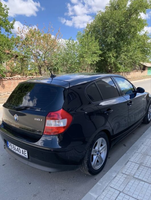 кола BMW 116 бензин