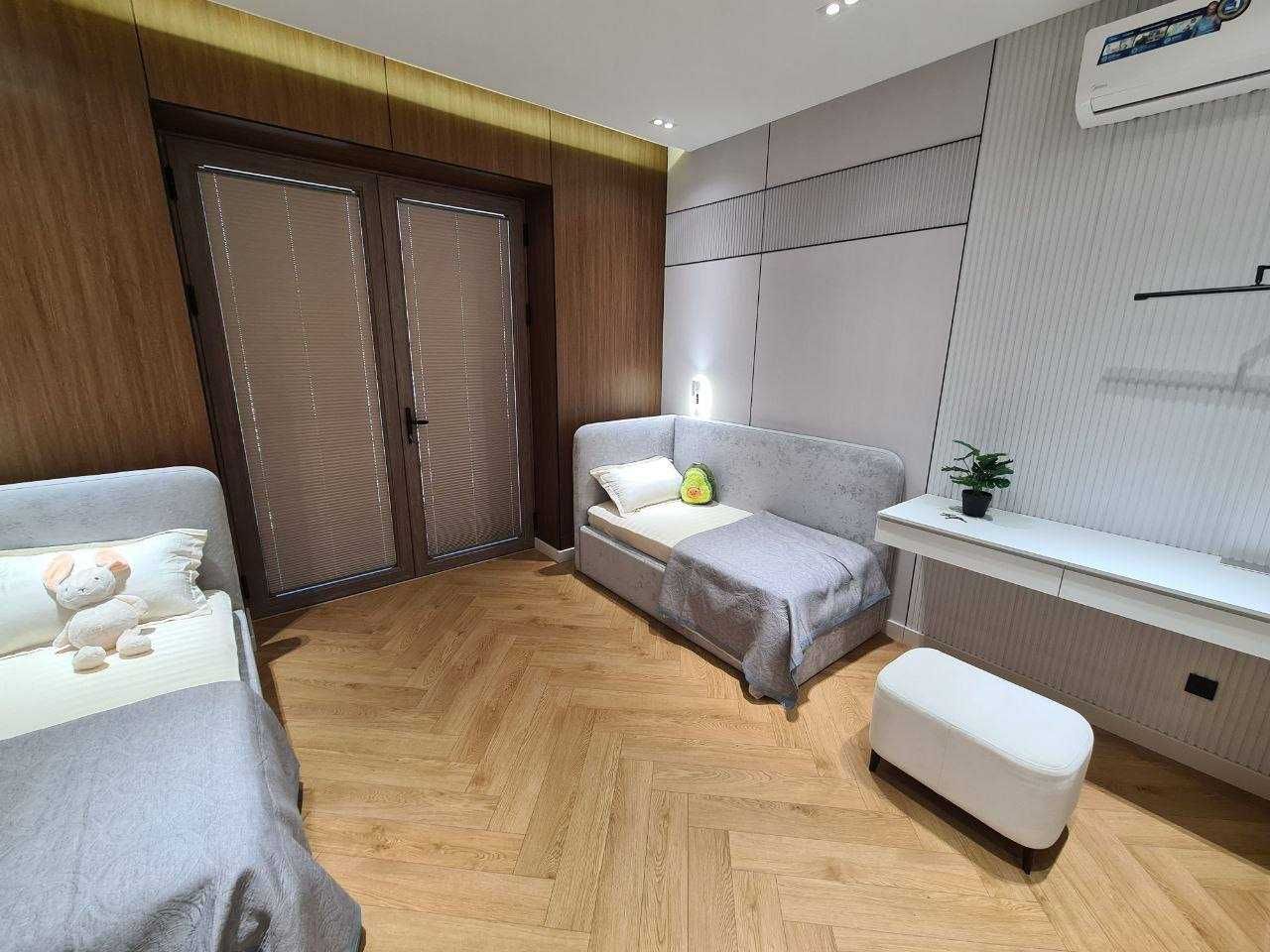 Продаётся новый дом 4,76 соток фасад 12 м 5 комнат
