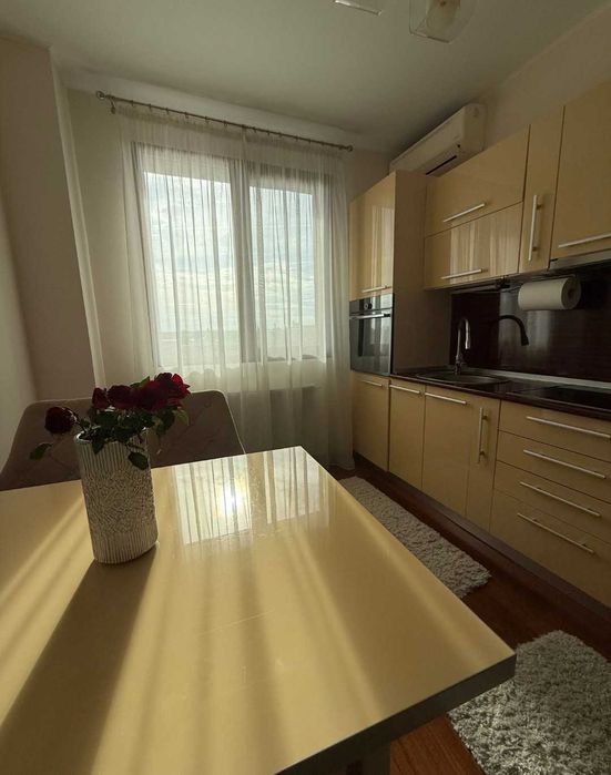 Direct Propietar Inchiriez Apartament in Regim Hotelier Non Stop