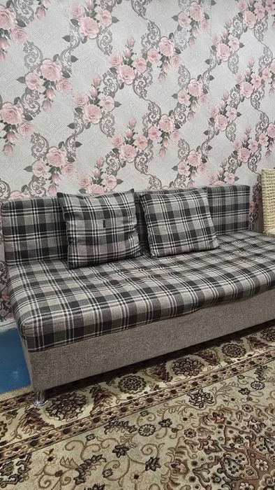 Диван в хорошем состоянии