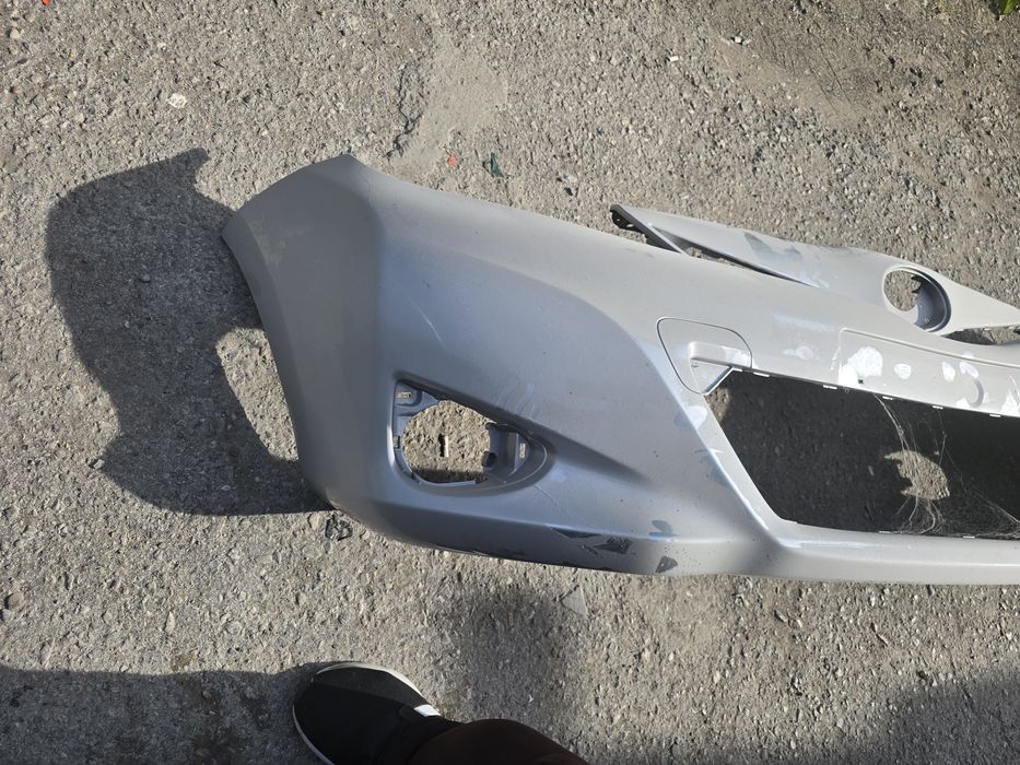 предна броня toyota yaris