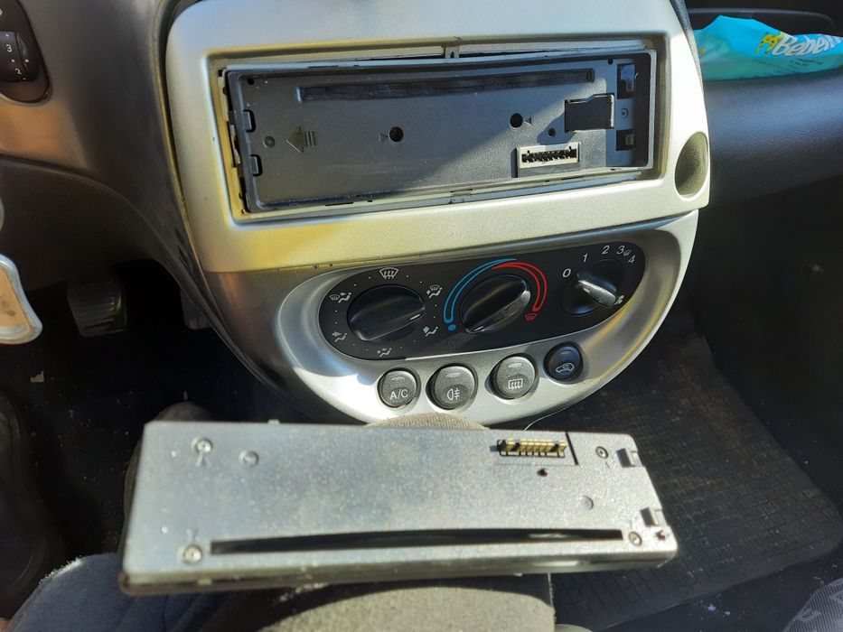 Cd mp3 player auto LG