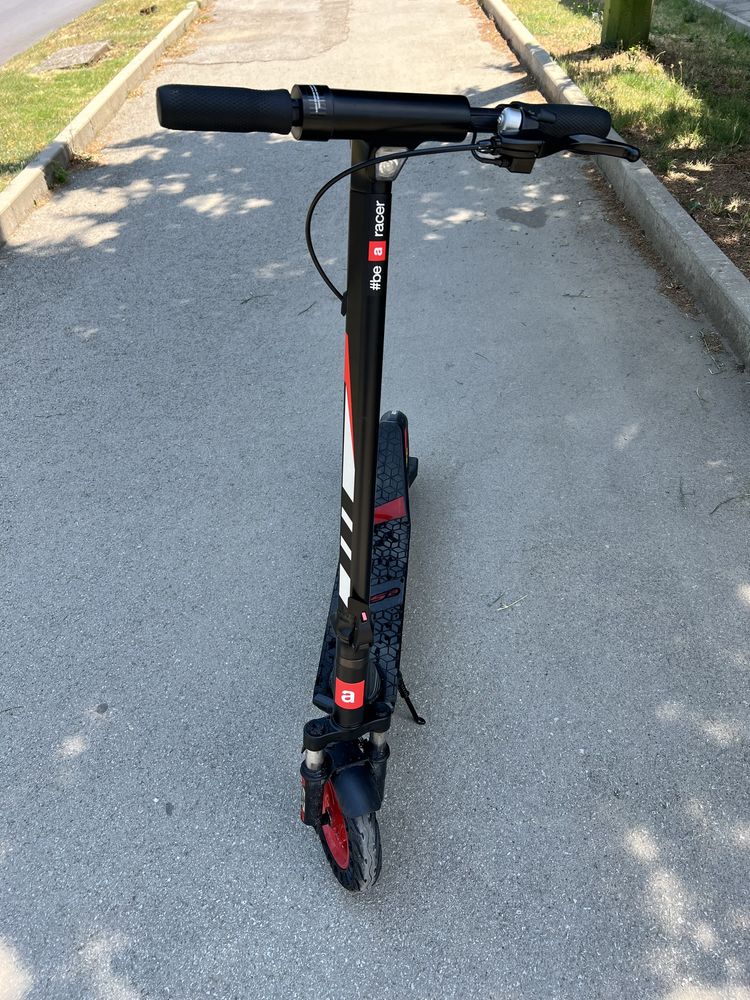 Тротинетка Aprilia eVo eSR2