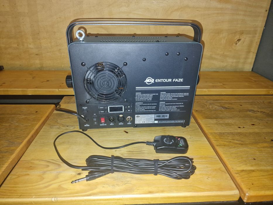 Пушек машина ADJ Entour Faze