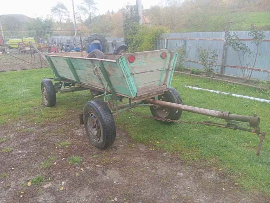 Vand căruță din fier