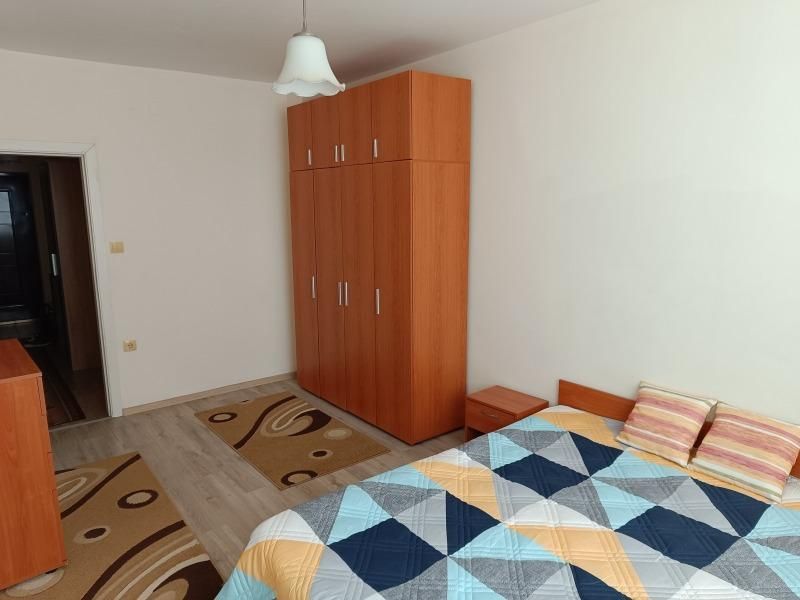 Дава се под наем Двустаен апартамент в Пловдив, Гагарин - 73 кв.м за 325 € - Снимка #3