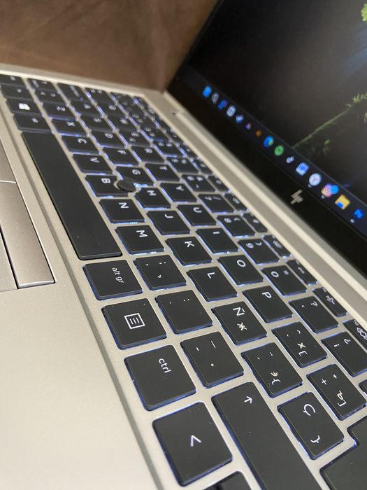 Noutbuk HP elitebook