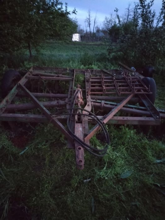 Vând tractor U650 sau schimb cu ceva mai mic