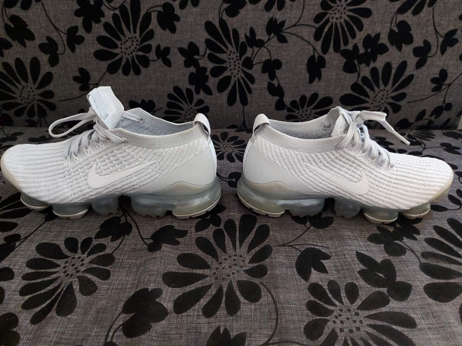 Nike vapormax Platinium 38 номер,24.5 см стелка,оригинал