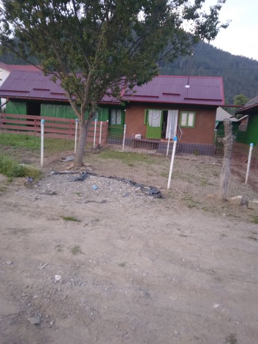 Casă de vânzare din lemn 1800mp