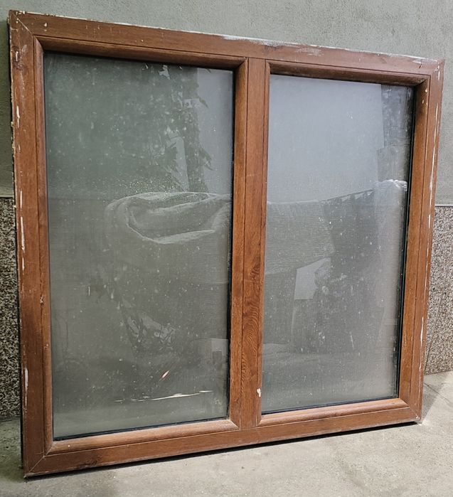 Vând scaune / geamuri termopan