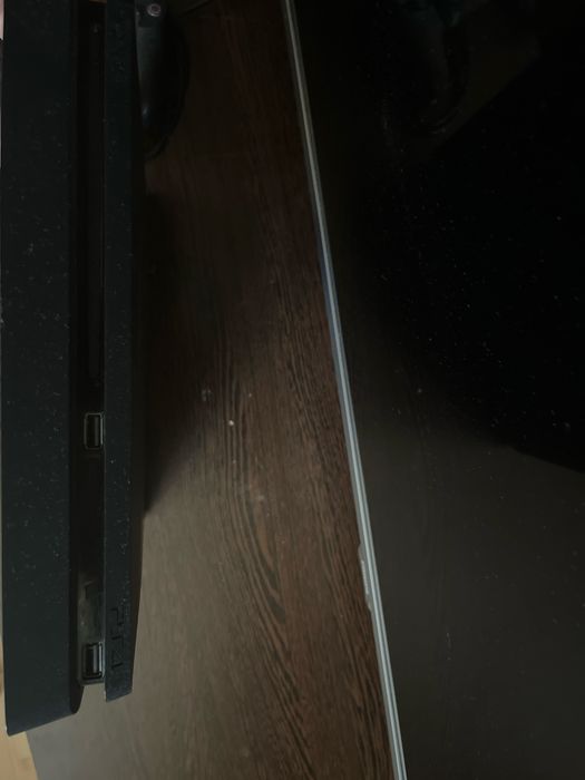 PS4 slim 1TB de vanzare