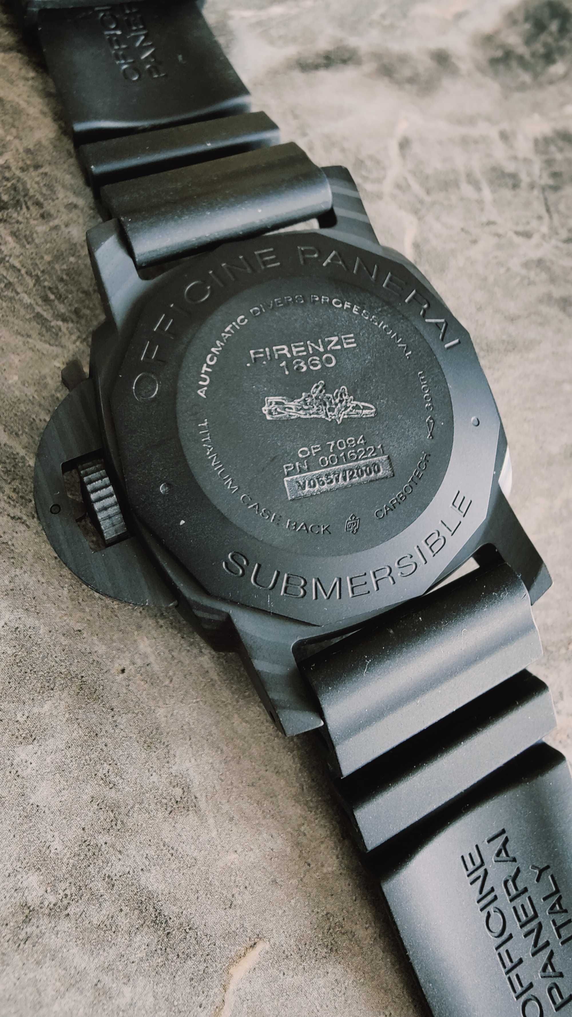 Panerai Submersible Carbotech, PAM 1616, 47 mm