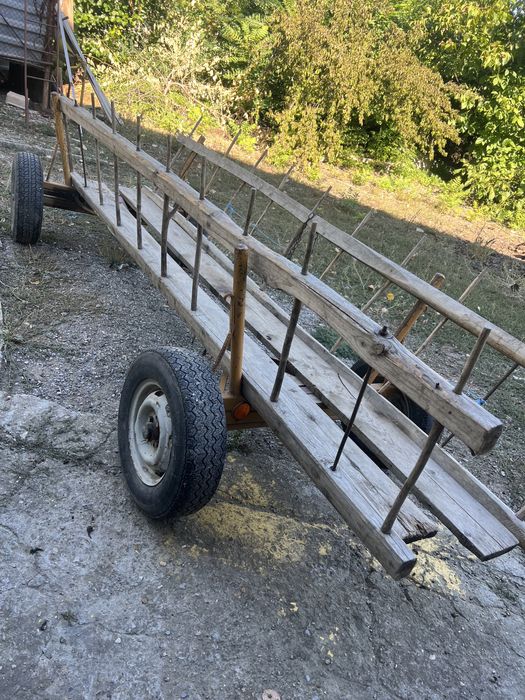 Гумена Каруца - метална конструкция