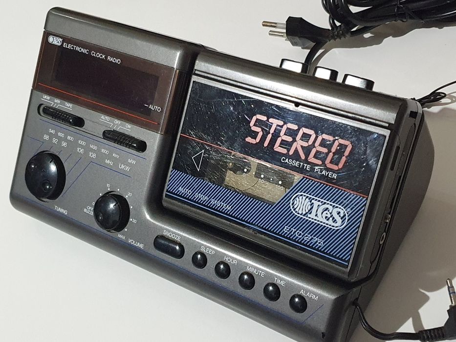 Radio si  ceas desteptator cu walkman Vintage