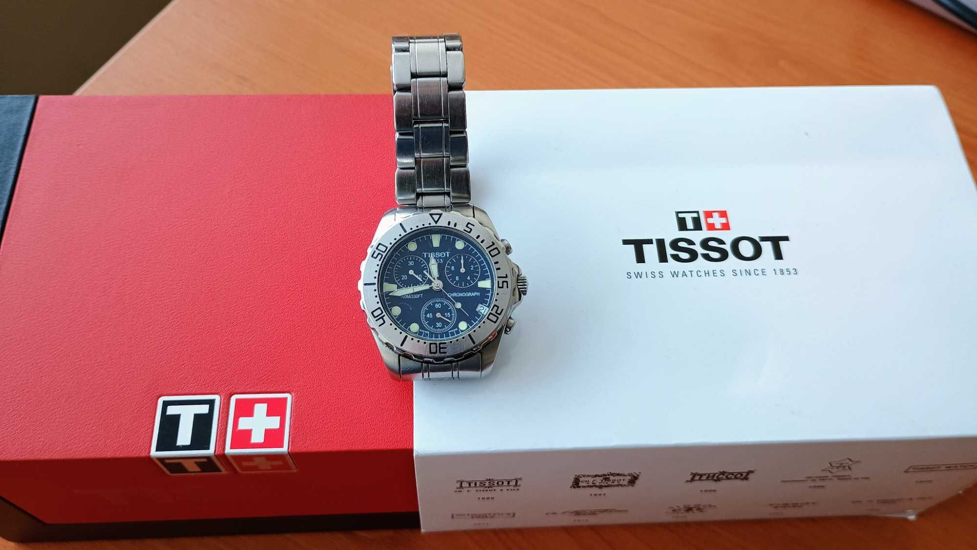 TISSOT Chronograph с Документация и кутия. Отличен екземпляр.