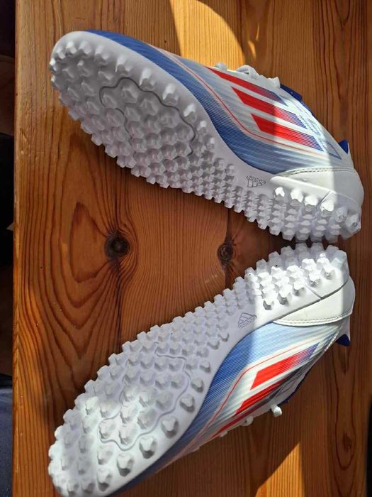 Мъжки стоножки / футболни обувки ADIDAS F50 Club