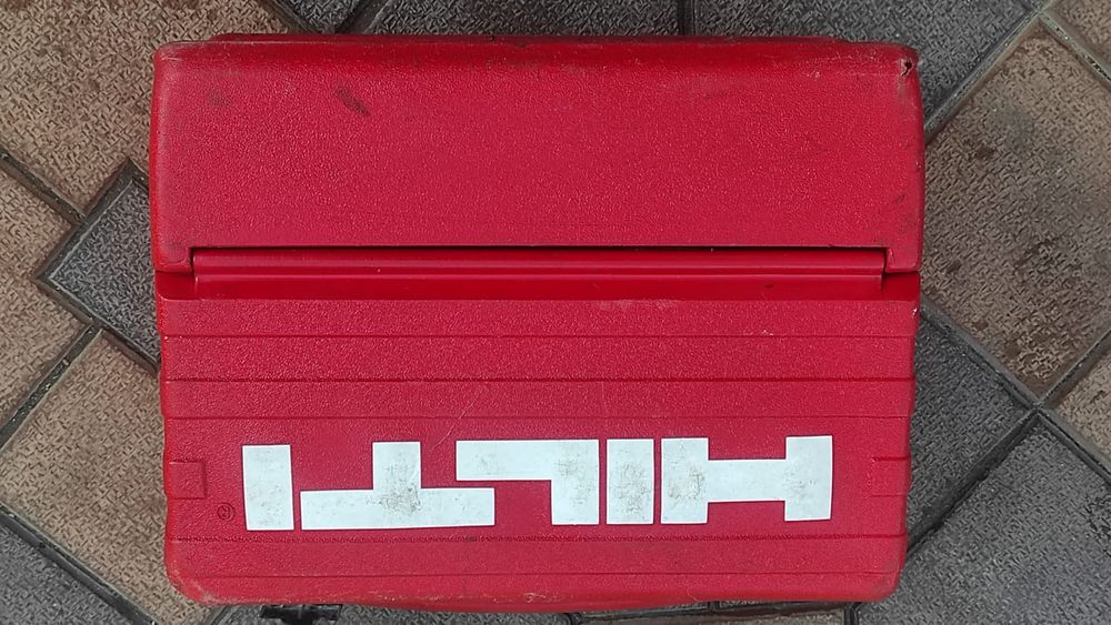 Mașina de făcut caneluri HILTI DC-SE 20 in stare excelenta