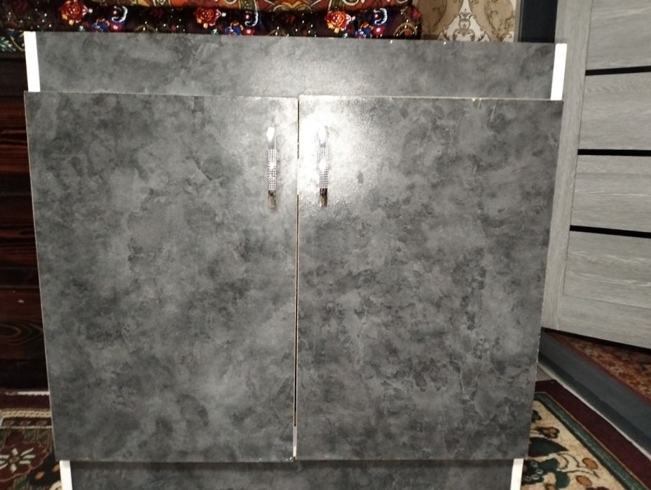 кухиный шкаф сотилади