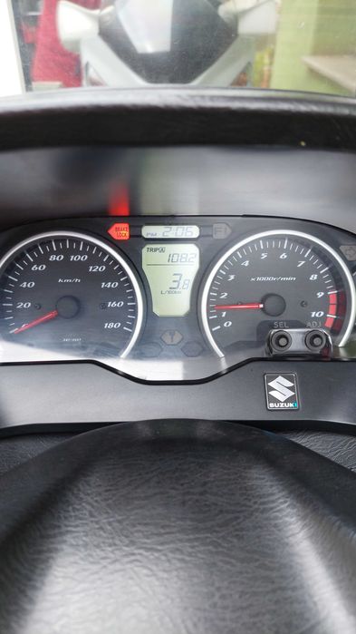 Suzuki Burgman AN 400 Din 2013 vand schimb