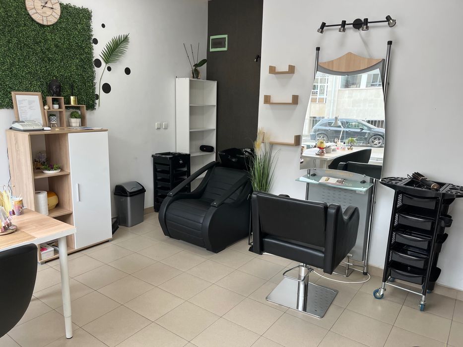 Фризьорско работно място под наем