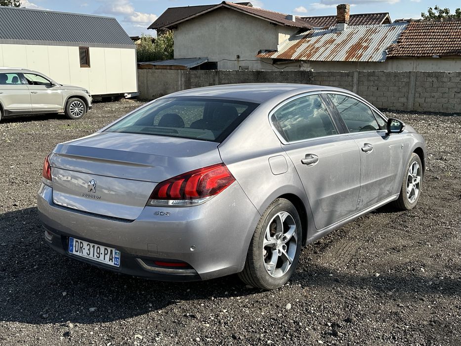 Peugeot 508 / 2015 / 2.0 hybrid4 / Automata