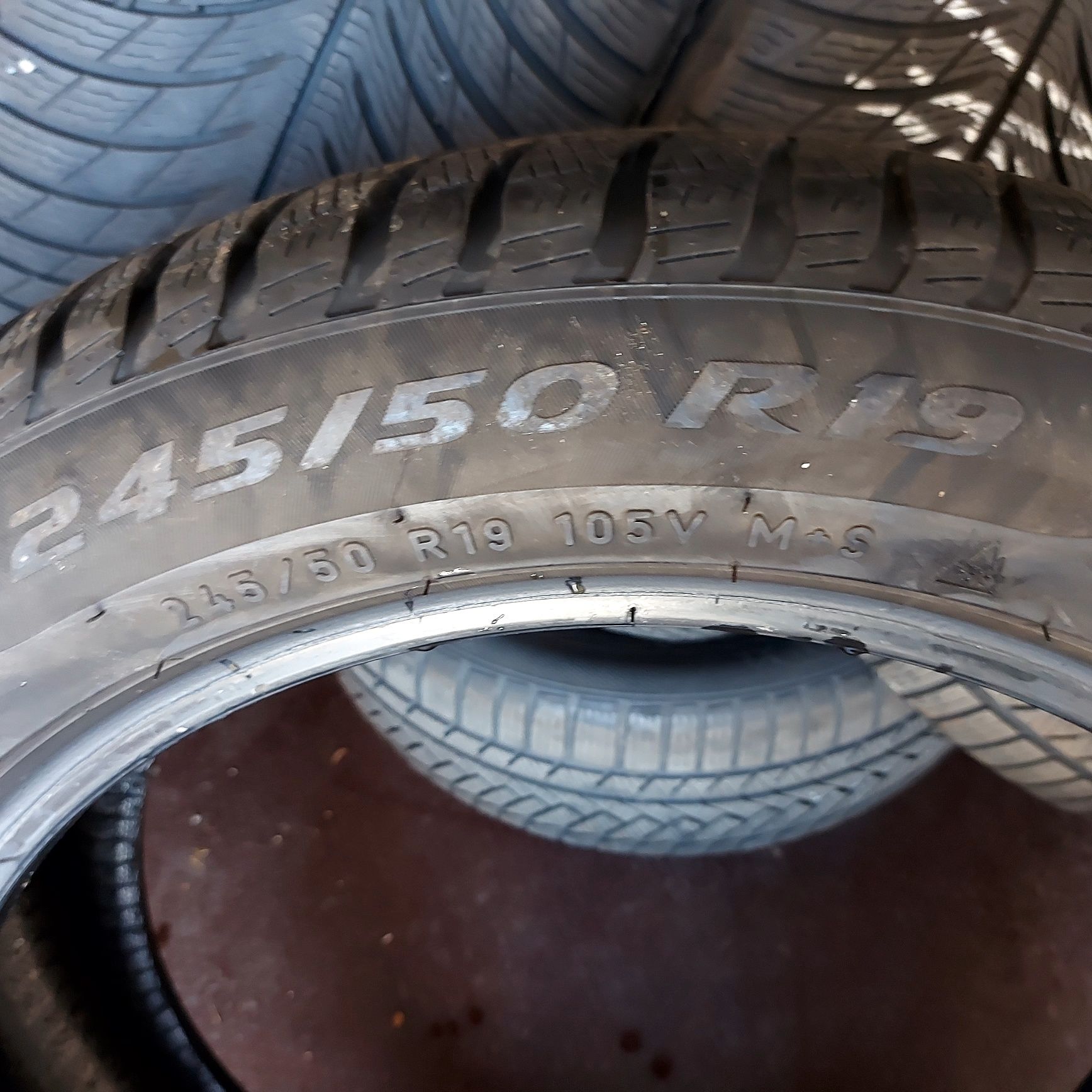 245/50/19"pirelli 1бр.гуми