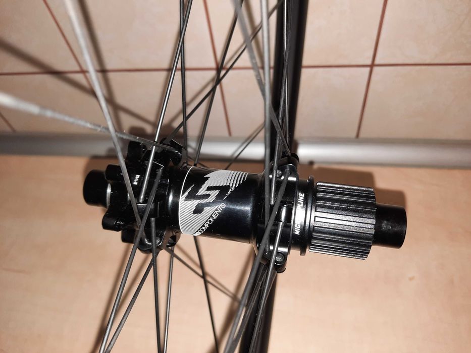 Roata spate set noua Lapierre carbon boost 29 28H gauri all mountain
