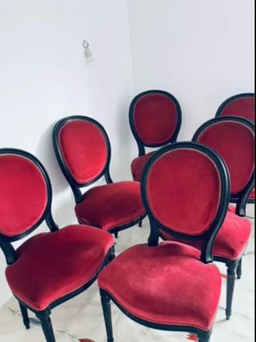 Vând 6 scaune perfecta stare