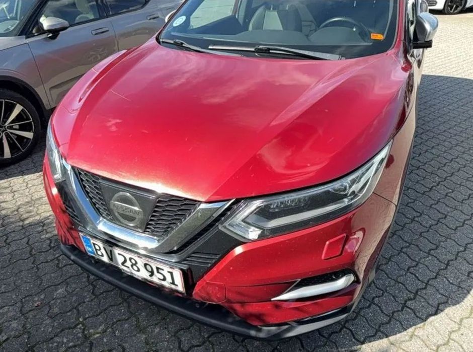 Nissan Qashqai GARANTIE 12 LUNI, Tekna Plus +, 1.5 diesel, Asistenta franare - banda