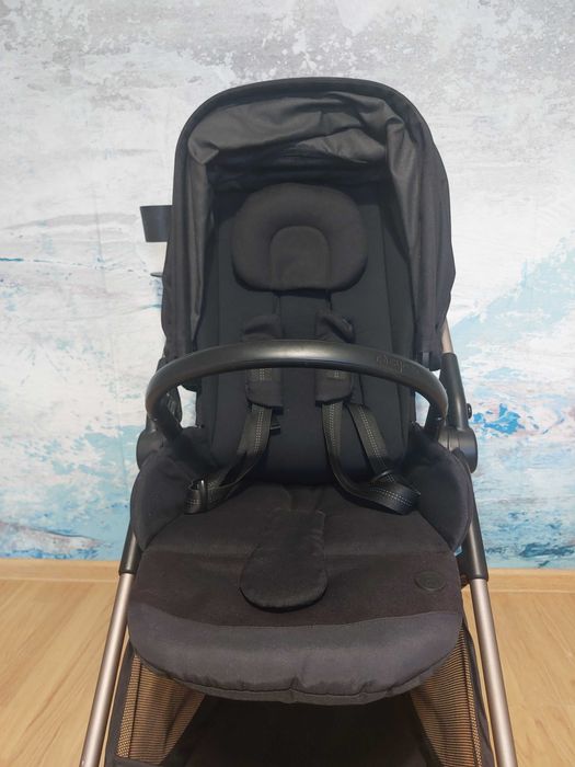 Cărucior Cybex Melio Black – ușor, elegant, bine întreținut