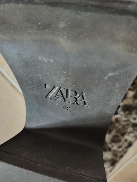 Ghete Zara mărimea 42