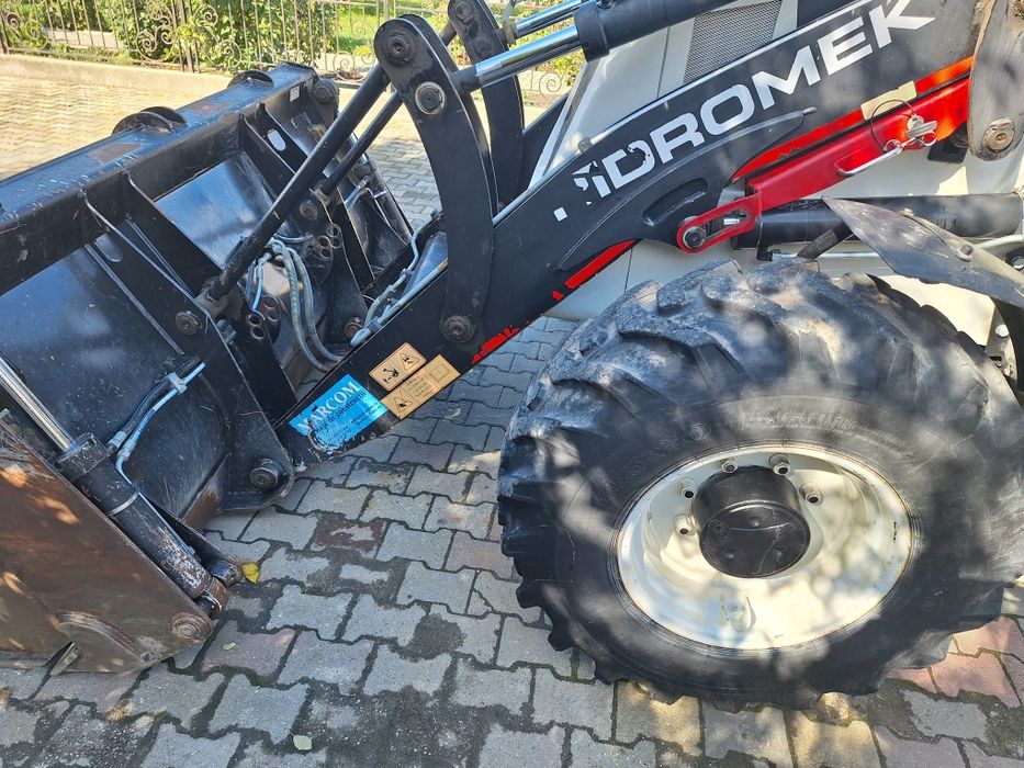 Vând buldoexcavator Hidromek Alpha!