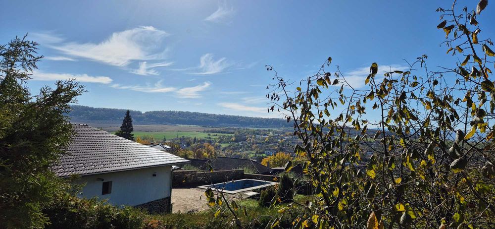 Парцел със спер локация и параметри в с.Присово.