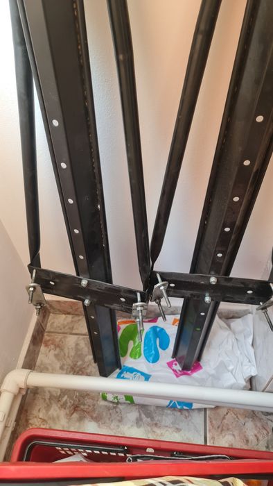 Vând suport  bicicleta .