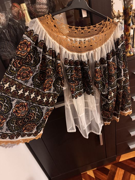 Camasa Traditionala