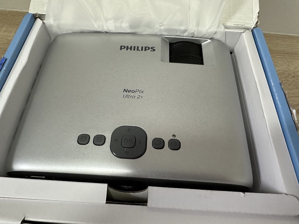 Videoproiector Philips NeoPix Ultra 2, Full HD, 240 lm, NEGOCIABIL