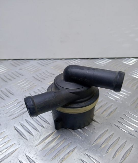 Pompa recirculare apa 03l965561A Audi A4 B8/8K