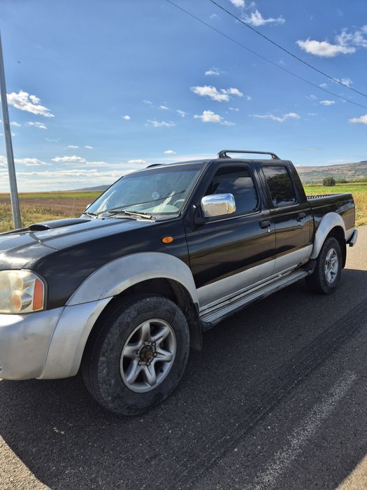 Nissan Navara D22 an 2003 motor 2.5