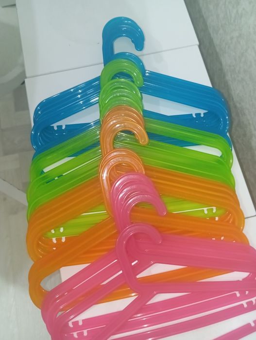 Новые вешалки хорошего качества от IKEA. 10штук.