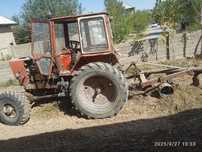 Yumiz traktor sotiladi