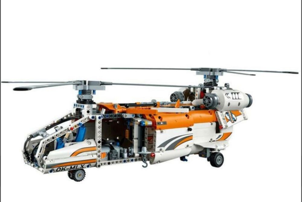 Vând LEGO Technic 42052 – Heavy Lift Helicopter / model 2016
