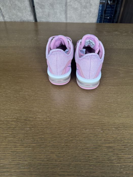 Nike дамски маратонки 37,5 размер