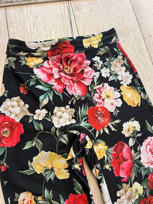 Неопренов клин на Dolce and Gabbana с флорални мотиви, плътен