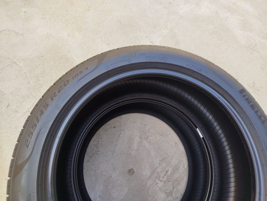 255 45 R20 Shina Pirelli 2 dona