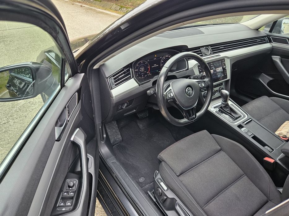 VW Passat B8~ 2018/2.0d Euro6/Tableta/Distronic/Cockpit/Trapa pano/